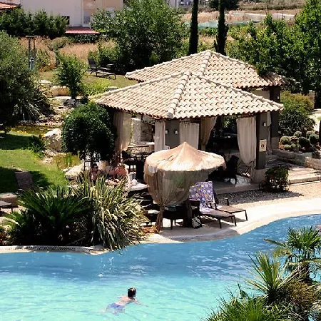 Hotel Achtis Boutique 4*